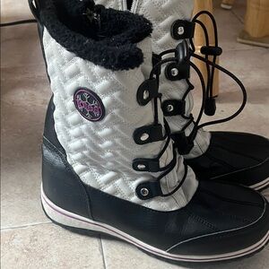 totes Black and White Quilted Winter Boots